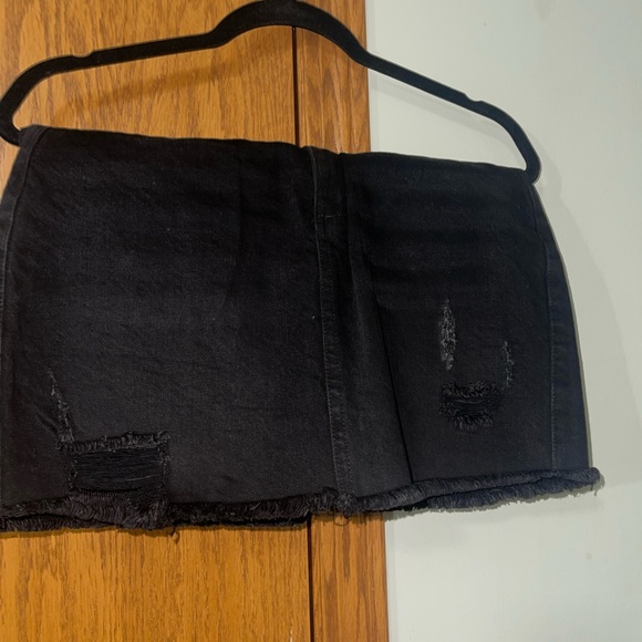 Never worn forever 21 mini skirt - Picture 2 of 2